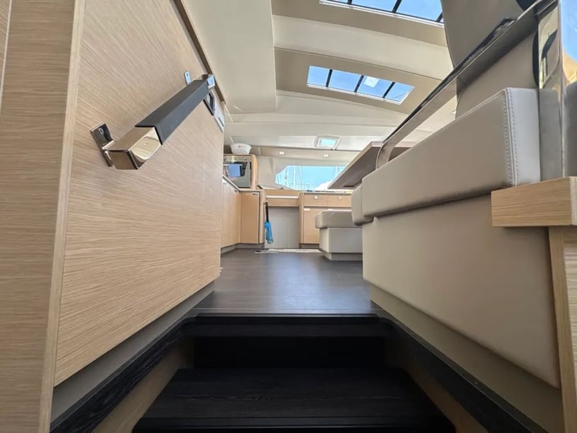 Palermo Catamaran Cabine 6  12  slaapplaatsen 12  gasten 13.45 m Lijstnummer: #27881 5