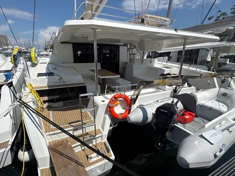 Palermo Catamaran Cabine 6  12  slaapplaatsen 12  gasten 13.45 m Lijstnummer: #27881