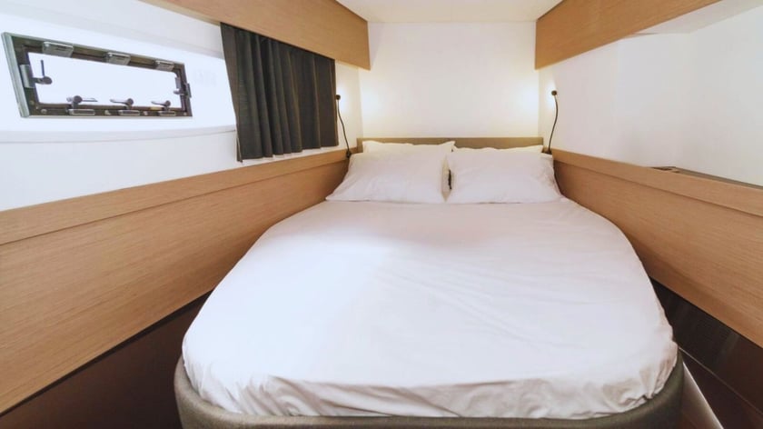 Palermo Catamaran Cabine 6  12  slaapplaatsen 12  gasten 13.45 m Lijstnummer: #27881 3