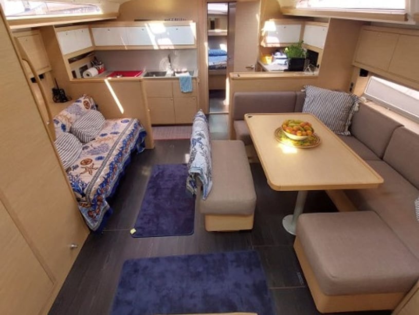 Cagliari Velero Cabina 3  8  literas 8  invitados 14.85 m Número de anuncio: #27883 2