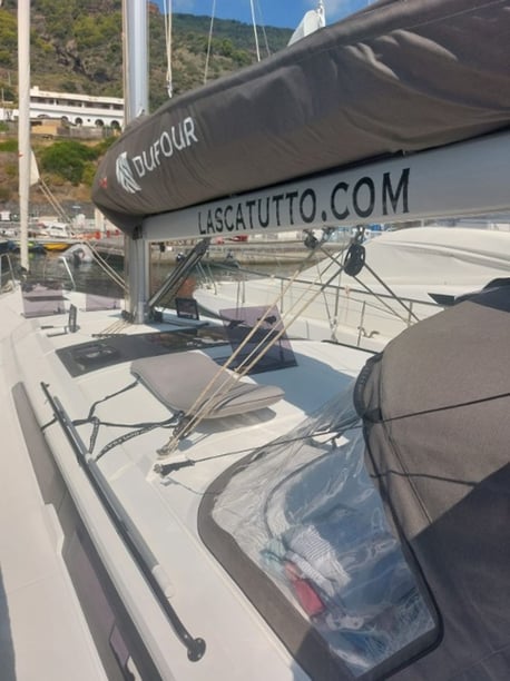 Cagliari Velero Cabina 3  8  literas 8  invitados 14.85 m Número de anuncio: #27883 3