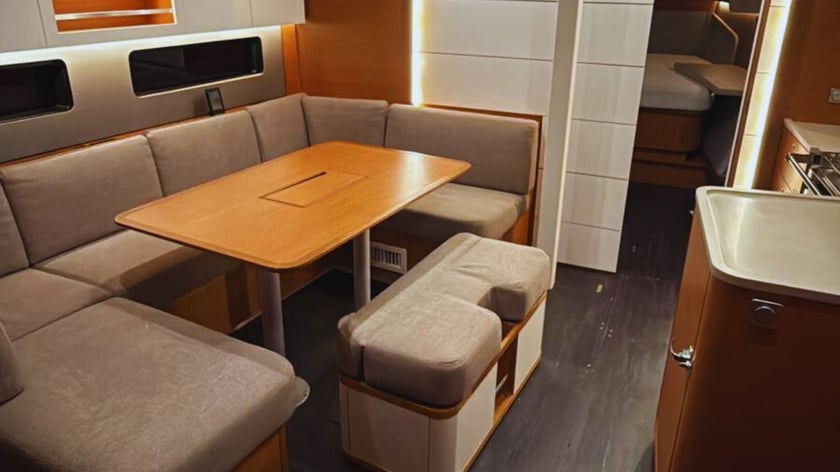 Procida Voilier Cabine 3  Couchettes 8  Invités 8  12.75 m Numéro de l'annonce: #27885 4