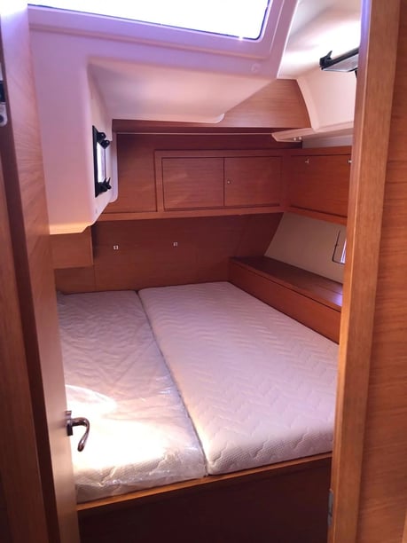 Cagliari Velero Cabina 4  11  literas 11  invitados 14.85 m Número de anuncio: #27886 4