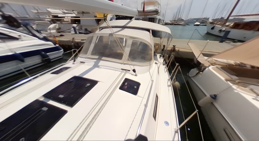 Palma de Mallorca Sailboat 3 cabin 6 berths 6 guests 11.3 m Listing Number: #279 5