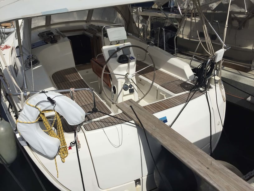 Palma de Mallorca Zeilboot Cabine 3  6  slaapplaatsen 6  gasten 11.3 m Lijstnummer: #279