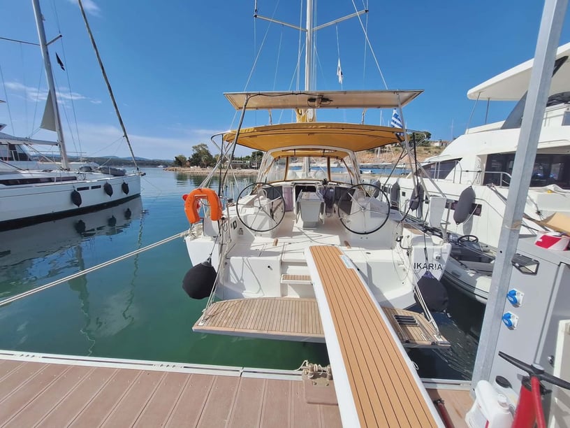 Nea Peramos - Attica Sailboat 3 cabin 8 berths 8 guests 12.43 m Listing Number: #27903 5