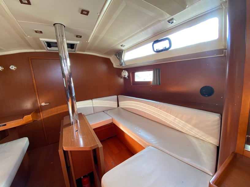 Nea Peramos - Attica Sailboat 3 cabin 8 berths 8 guests 12.43 m Listing Number: #27903 2