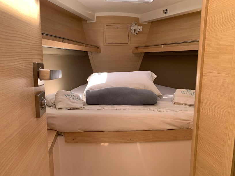 Paraty Sailboat 3 cabin 6 berths 6 guests 12.5 m Listing Number: #27907 4