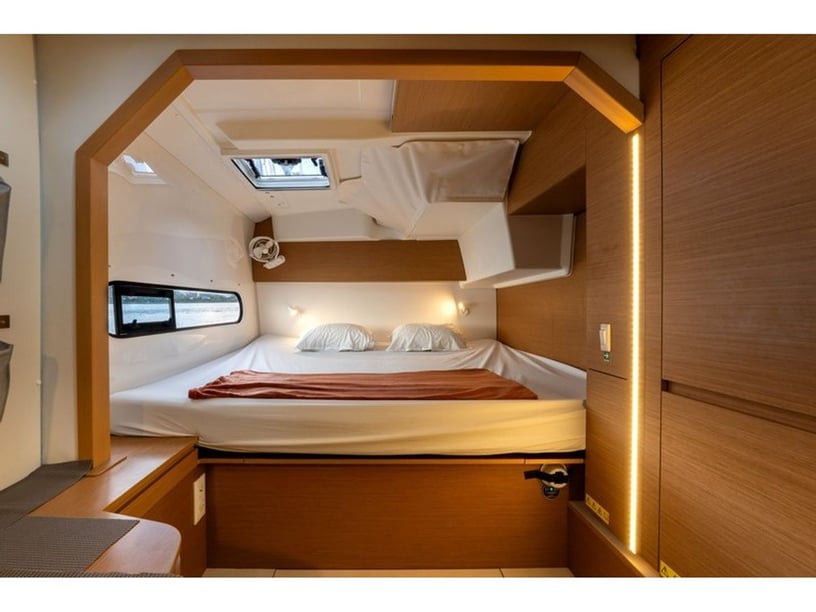 Papeete, Tahití Catamarán Cabina 3  6  literas 6  invitados 11.33 m Número de anuncio: #27909 2