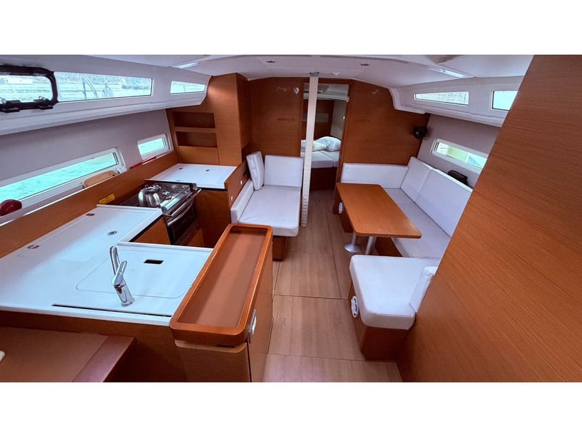 Nydri Sailboat 3 cabin 8 berths 8 guests 12.35 m Listing Number: #27911 2