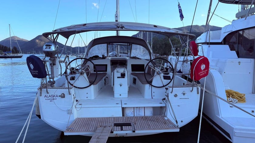 Nydri Sailboat 3 cabin 8 berths 8 guests 12.35 m Listing Number: #27911 3