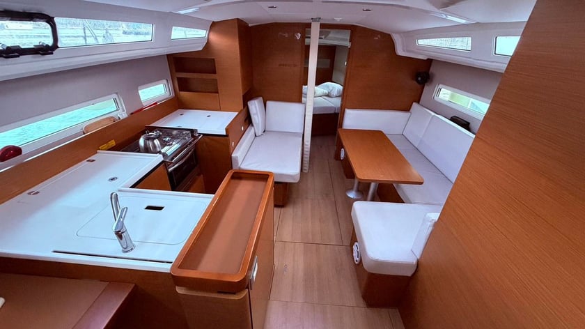 Nydri Sailboat 3 cabin 8 berths 8 guests 12.35 m Listing Number: #27911 5