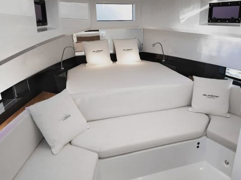 Seget Donji Motoscafo cabina 2  cuccette 4  12  ospiti 11.5 m Numero dell'inserzione: #27914 2