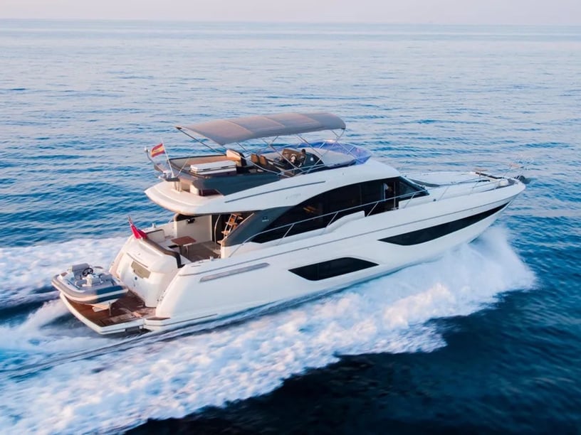 Seget Donji Yacht a motore cabina 3  cuccette 6  6  ospiti 17.95 m Numero dell'inserzione: #27915