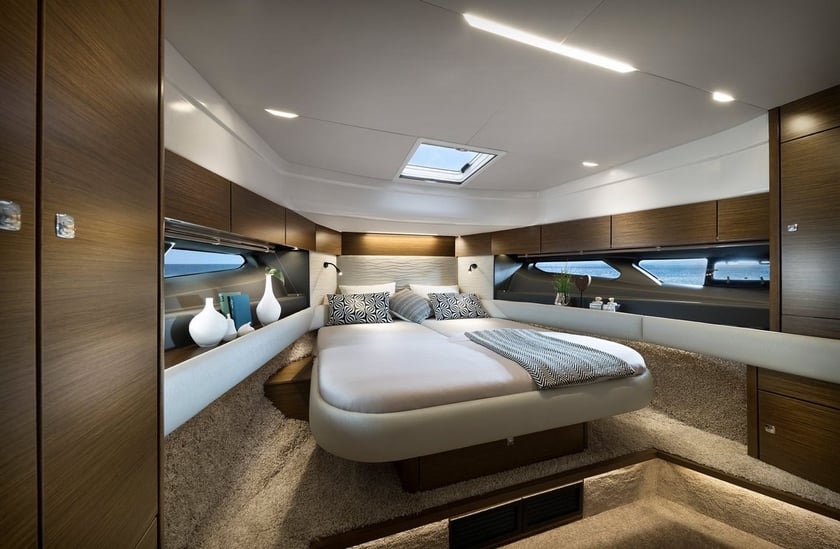 Seget Donji Yacht a motore cabina 3  cuccette 6  6  ospiti 17.95 m Numero dell'inserzione: #27915 5