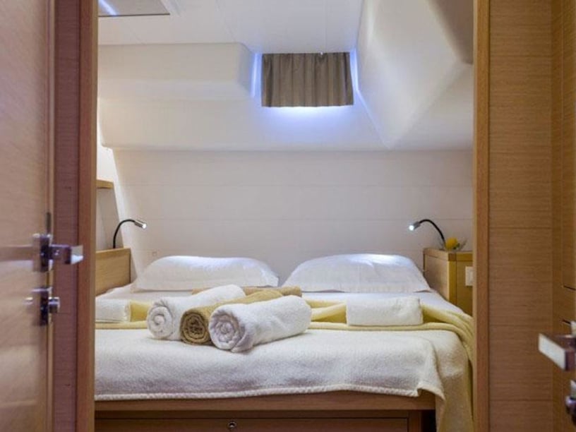 Vlichada Catamaran 5 cabin 10 berths 8 guests 13.96 m Listing Number: #27928 5