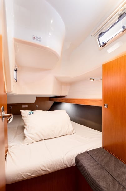 Punat Zeilboot Cabine 3  7  slaapplaatsen 7  gasten 11.3 m Lijstnummer: #27929 5