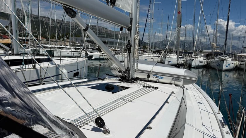 Kaštel Gomilica Yelkenli 3 kabin Konaklama 8 kişi Seyir 8 kişi 12.38 m İlan No: #27936 5