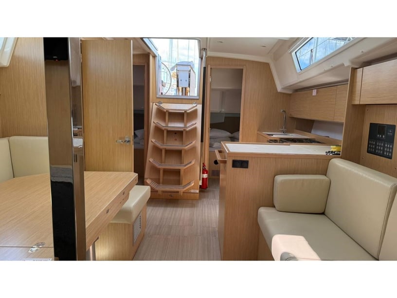 Kaštel Gomilica Yelkenli 3 kabin Konaklama 8 kişi Seyir 8 kişi 12.38 m İlan No: #27936 2