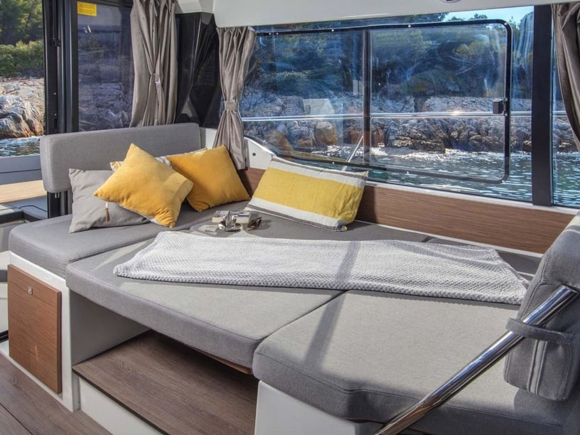 Kaštel Gomilica Sürat Teknesi 3 kabin Konaklama 8 kişi Seyir 8 kişi 10.5 m İlan No: #27938 2