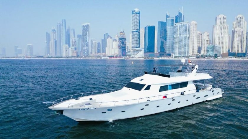 Dubái Yate a motor Cabina 3  8  literas 60  invitados 105 ft Número de anuncio: #27950 2
