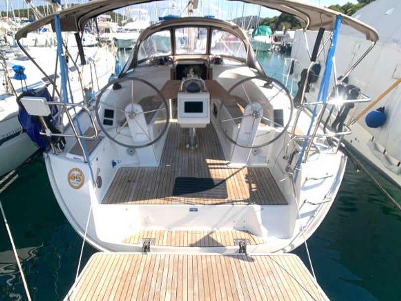 Rogoznica Zeilboot Cabine 2  5  slaapplaatsen 5  gasten 10.2 m Lijstnummer: #27958