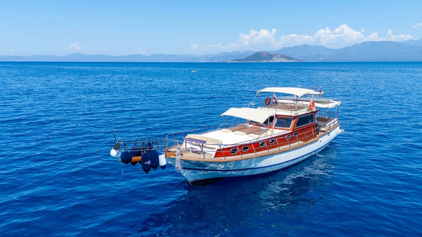 Göcek Caicco cabina 3  cuccette 6  6  ospiti 15 m Numero dell'inserzione: #27994