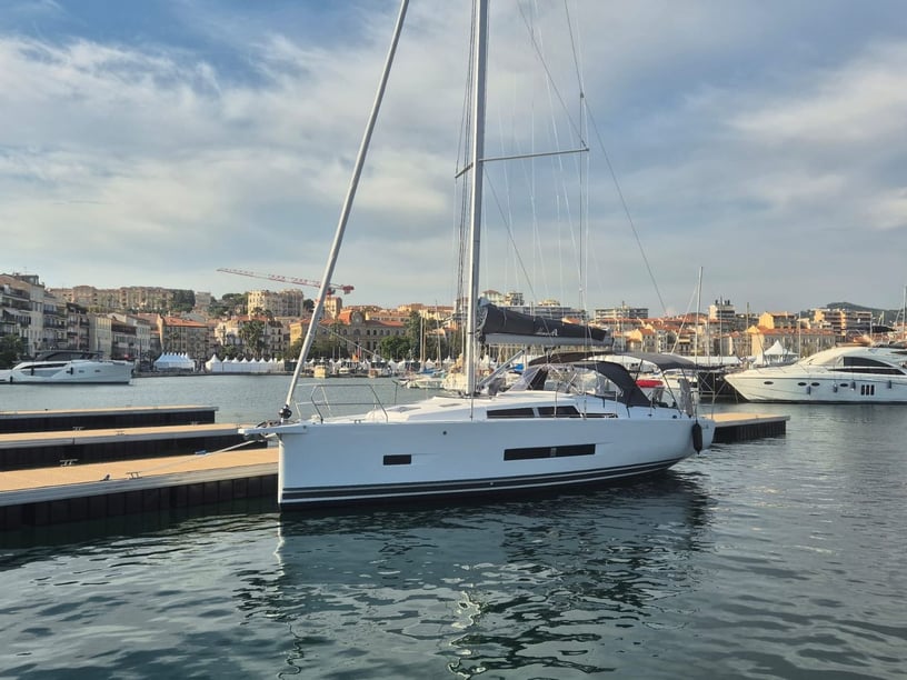 Castiglioncello Segelboot 3 Kabine 6 Liegeplätze 6 Gäste 11.18 m Nummer des Inserats: #28012