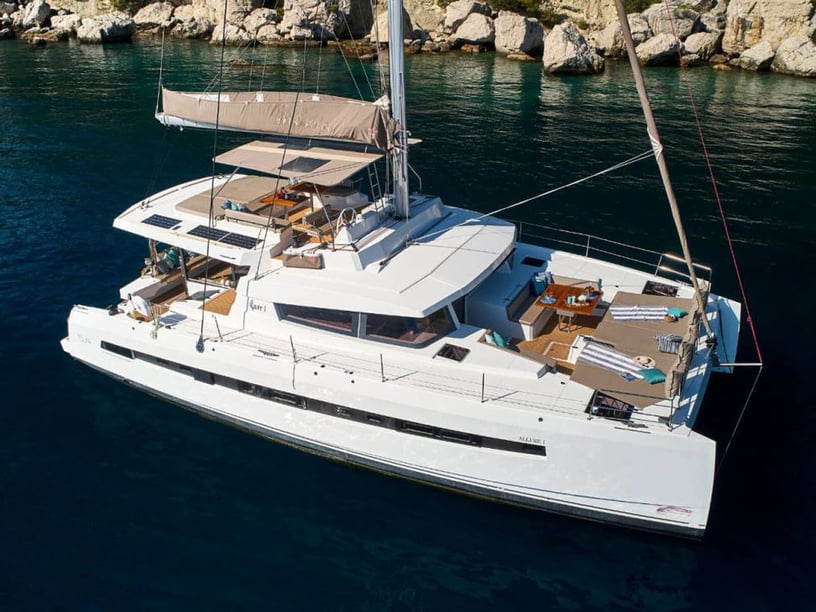 Golfo Aranci Katamaran 4 Kabine 8 Liegeplätze 8 Gäste 14.28 m Nummer des Inserats: #28016