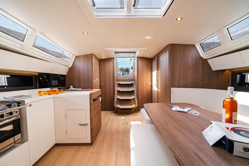 Nea Peramos - Attica Barca a vela cabina 4  cuccette 10  10  ospiti 14.28 m Numero dell'inserzione: #28025 4