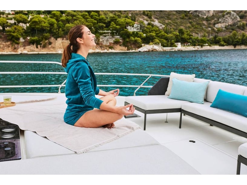 Capo d'Orlando Catamaran Cabine 4  8  slaapplaatsen 8  gasten 14.79 m Lijstnummer: #28027 2