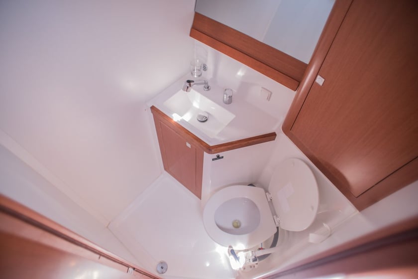 Limenas Avdiron Sailboat 5 cabin 10 berths 10 guests 14.6 m Listing Number: #28033 5