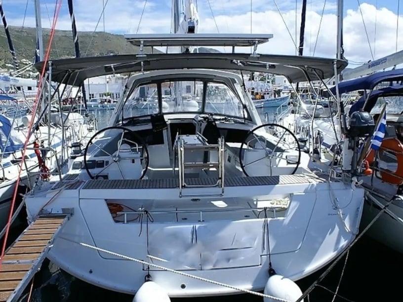 Skiathos Sailboat 5 cabin 10 berths 10 guests 14.27 m Listing Number: #28044