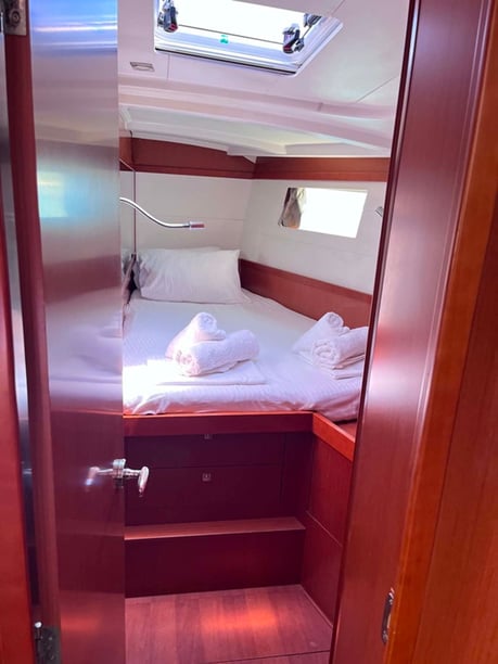 Skiathos Zeilboot Cabine 5  10  slaapplaatsen 10  gasten 14.27 m Lijstnummer: #28044 3