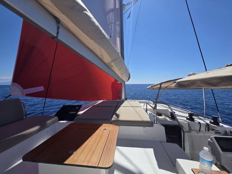 Rodas Catamarán Cabina 3  8  literas 8  invitados 13.45 m Número de anuncio: #28045 4