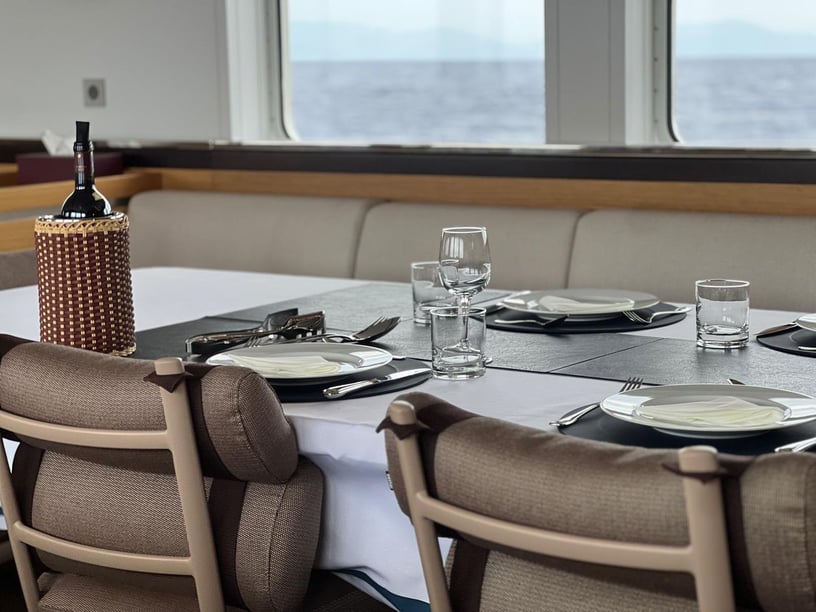 Bonifacio Motoryat 4 kabin Konaklama 9 kişi Seyir 9 kişi 32.7 m İlan No: #28050 2