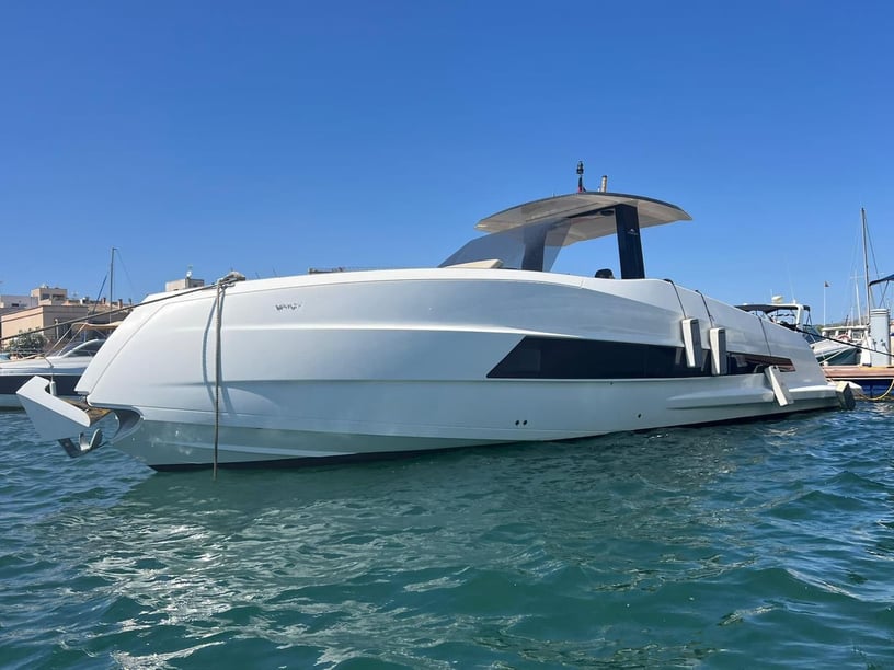 Palma de Mallorca Lancha motora Cabina 1  4  literas 10  invitados 11.3 m Número de anuncio: #28058 2