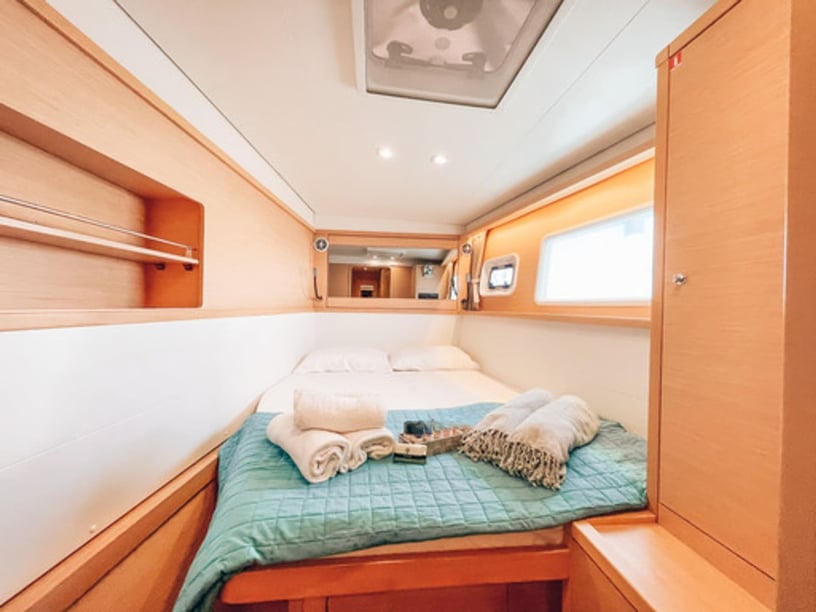 Pireo Catamarano cabina 6  cuccette 12  12  ospiti 13.96 m Numero dell'inserzione: #28097 4