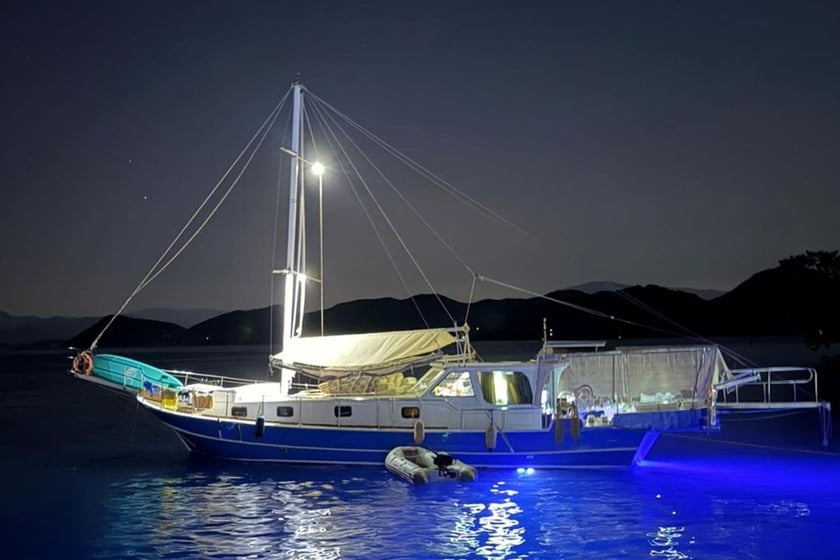 Göcek Gulet 3 Kabine 6 Liegeplätze 6 Gäste 17 m Nummer des Inserats: #28099 3