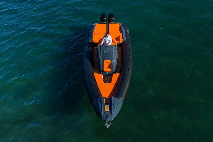 Lavrion Motorboat   10 guests 9.6 m Listing Number: #28109 3