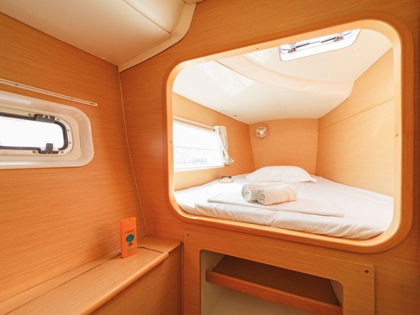 Kavala Catamarano cabina 6  cuccette 10  10  ospiti 11.55 m Numero dell'inserzione: #28110 3