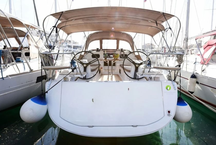 Sutomišćica Sailboat 3 cabin 8 berths 8 guests 11.9 m Listing Number: #28111 5