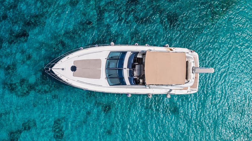 Bodrum Yacht à moteur Cabine 2   Invités 6  15 m Numéro de l'annonce: #28112 3