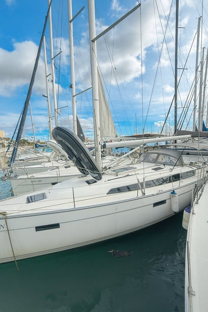 Palma de Mallorca Zeilboot Cabine 3  6  slaapplaatsen 6  gasten 12.35 m Lijstnummer: #28116 2