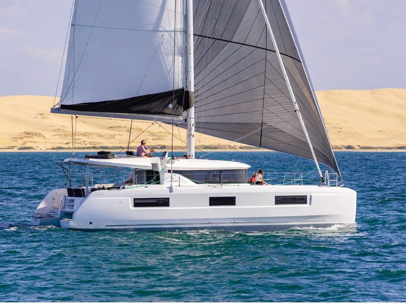 Seget Donji Catamaran 6 cabin 12 berths 12 guests 13.99 m Listing Number: #28125 2