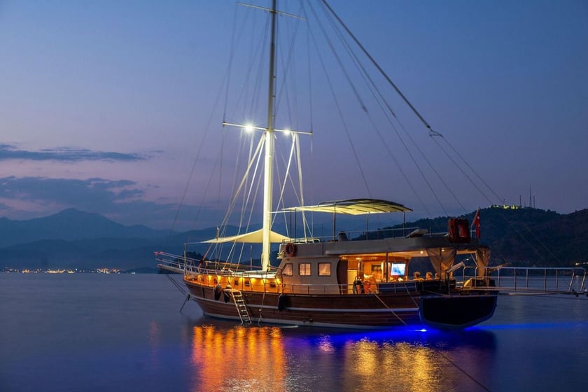 Marmaris Gulet Cabine 4  Couchettes 8  Invités 8  21 m Numéro de l'annonce: #28130 2