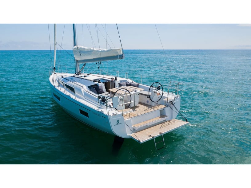 Carloforte Barca a vela cabina 4  cuccette 7  7  ospiti 12.43 m Numero dell'inserzione: #28139 4