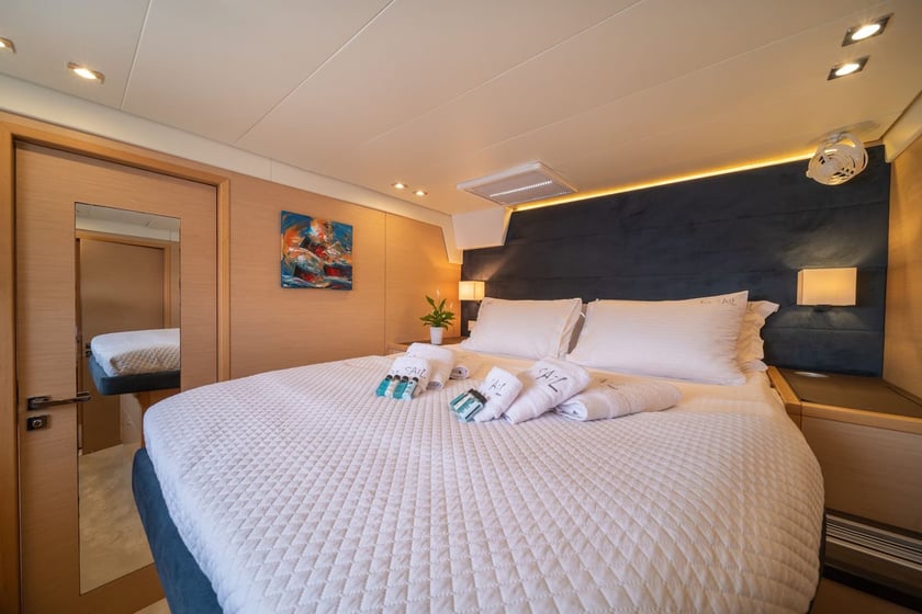 Nea Peramos - Attica Catamaran 7 cabin 10 berths 12 guests 17.07 m Listing Number: #28153 4