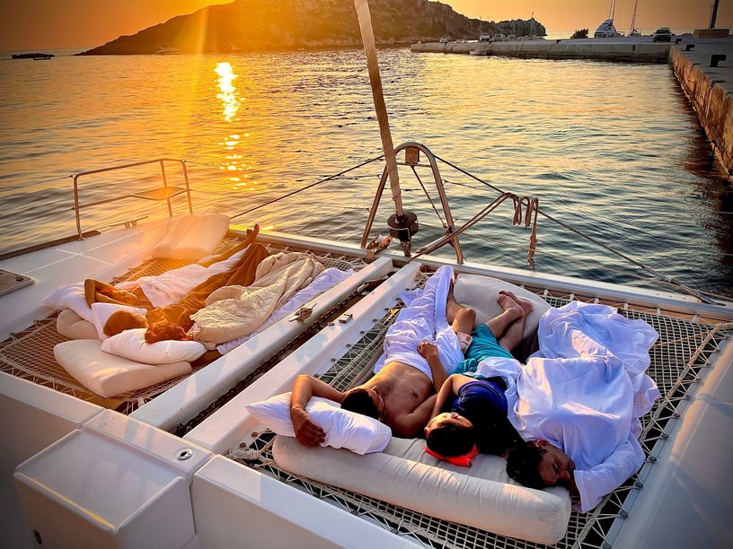 Palairos Catamaran Cabine 4  Couchettes 12  Invités 12  15.54 m Numéro de l'annonce: #28155 3