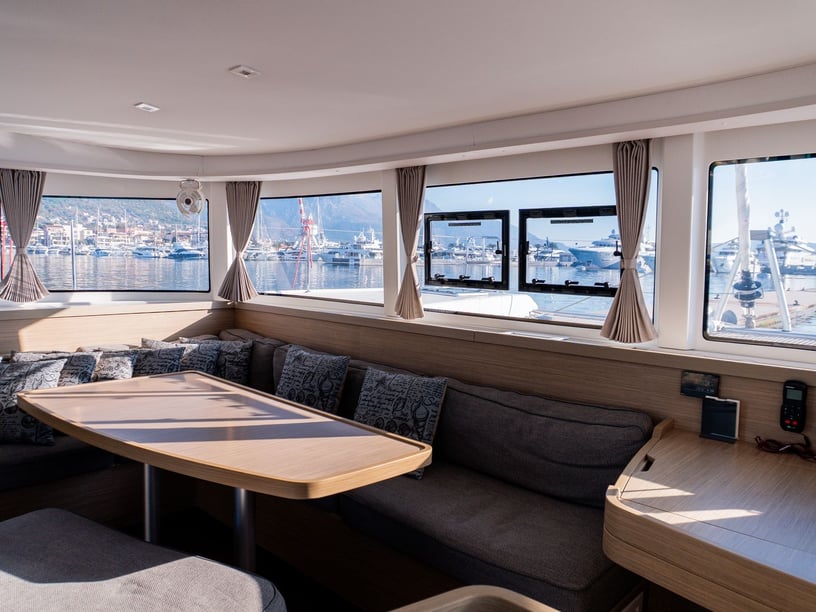 Tivat Katamaran 4 kabin Konaklama 8 kişi Seyir 8 kişi 12.94 m İlan No: #28156 2